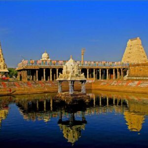 A-beautiful-image-of-Kamakshi-Amman-Temple-pond-with-towers_20171219212102