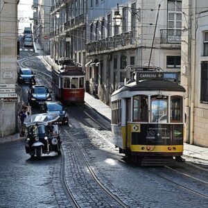 tram-7553348_640